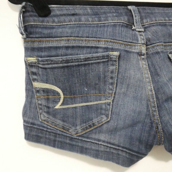 AMERICAN EAGLE - Stretch | size 2 | Classic Dark Blue Denim Shorts - Picture 12 of 14